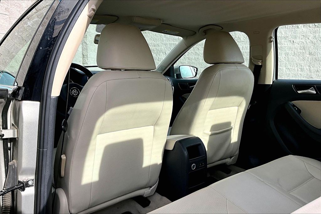 Thumbnail: 2014 Volkswagen Jetta - 13