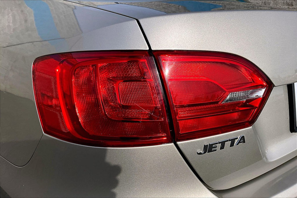 Thumbnail: 2014 Volkswagen Jetta - 32