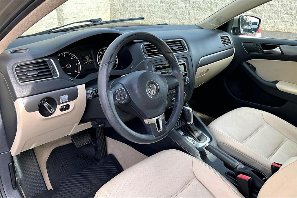 Thumbnail: 2014 Volkswagen Jetta - 2