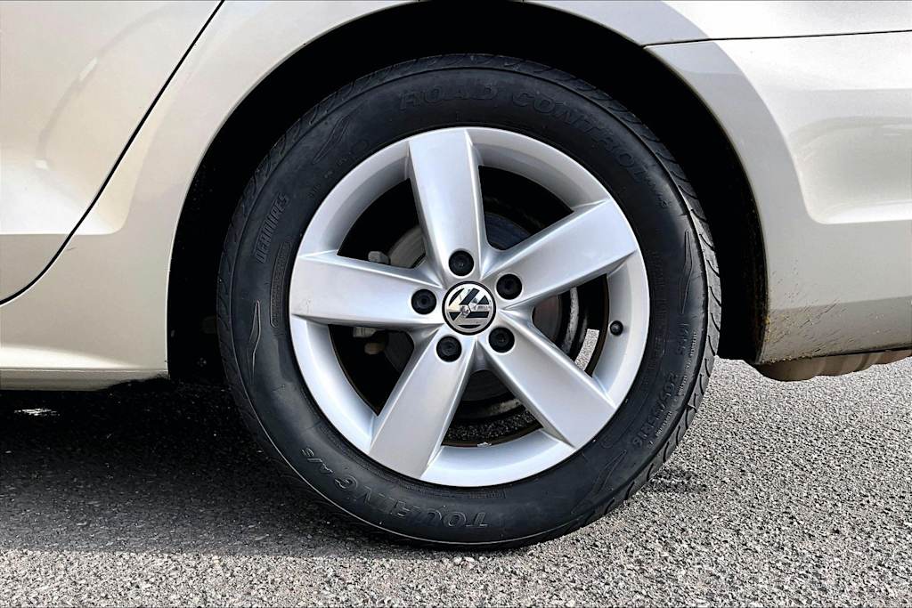 Thumbnail: 2014 Volkswagen Jetta - 35