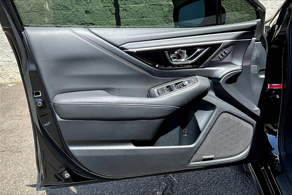 2022 Subaru Legacy Limited 28
