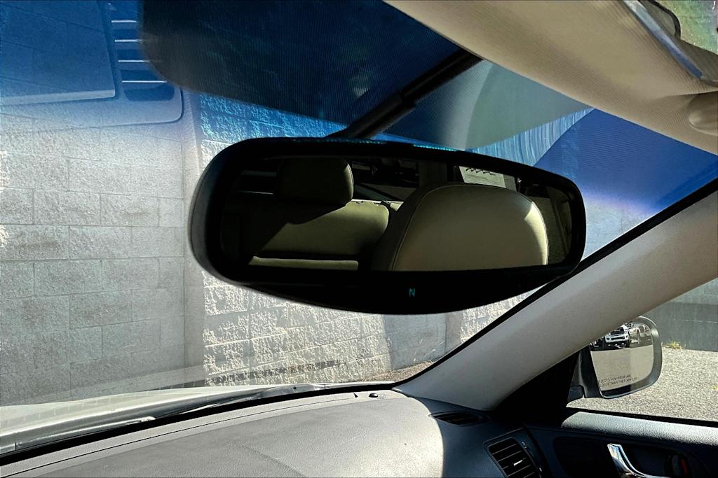 Thumbnail: 2005 Subaru Outback - 27