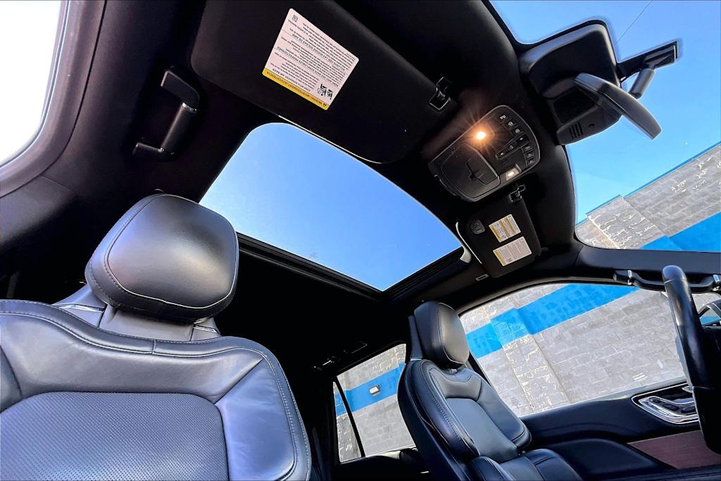 Thumbnail: 2023 Lincoln Navigator - 29