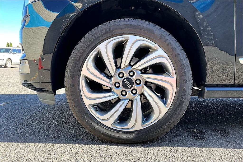 Thumbnail: 2023 Lincoln Navigator - 8