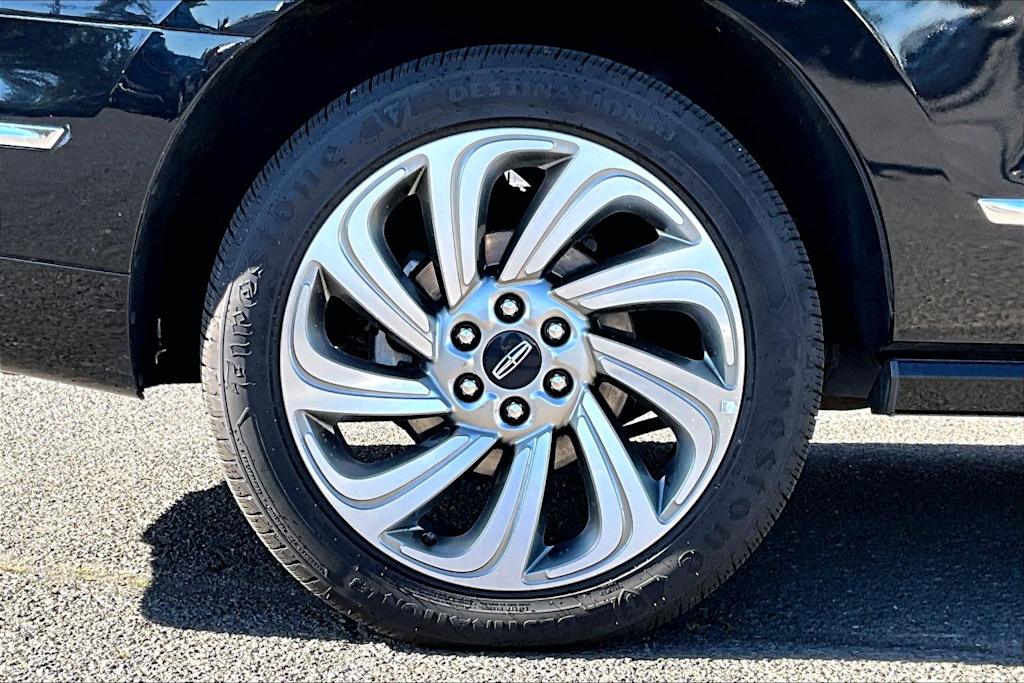 Thumbnail: 2023 Lincoln Navigator - 35