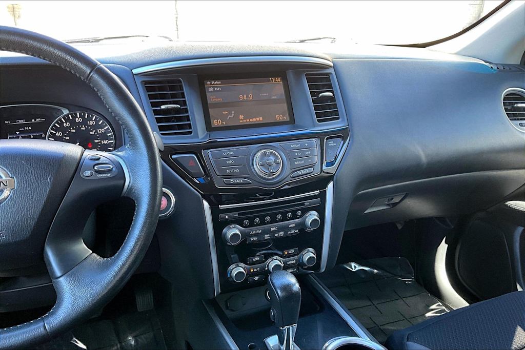 Thumbnail: 2015 Nissan Pathfinder - 15