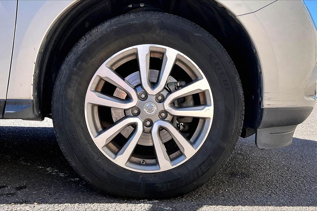 Thumbnail: 2015 Nissan Pathfinder - 34