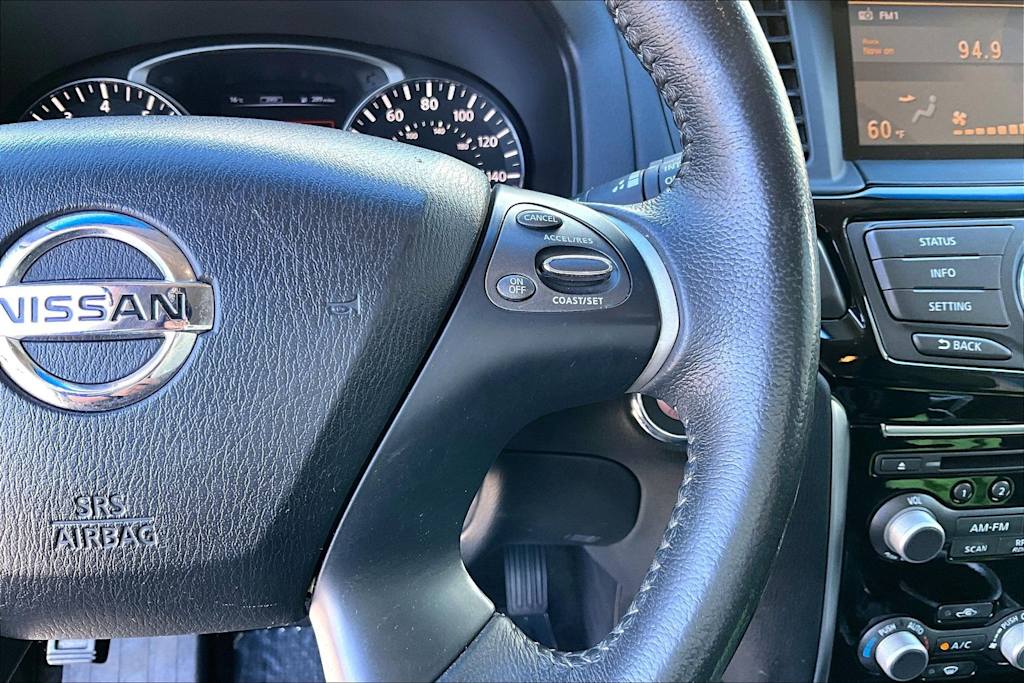 Thumbnail: 2015 Nissan Pathfinder - 27