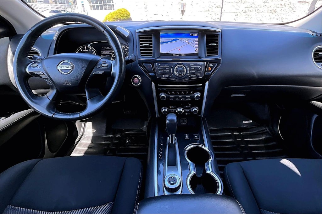 Thumbnail: 2018 Nissan Pathfinder - 10