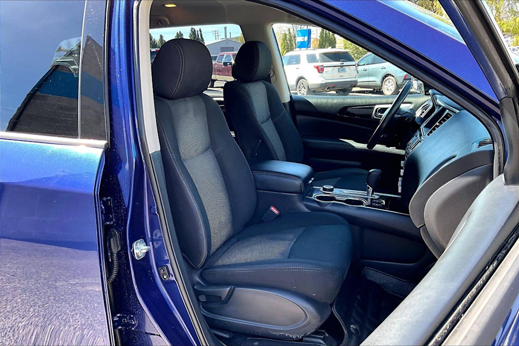 Thumbnail: 2018 Nissan Pathfinder - 12