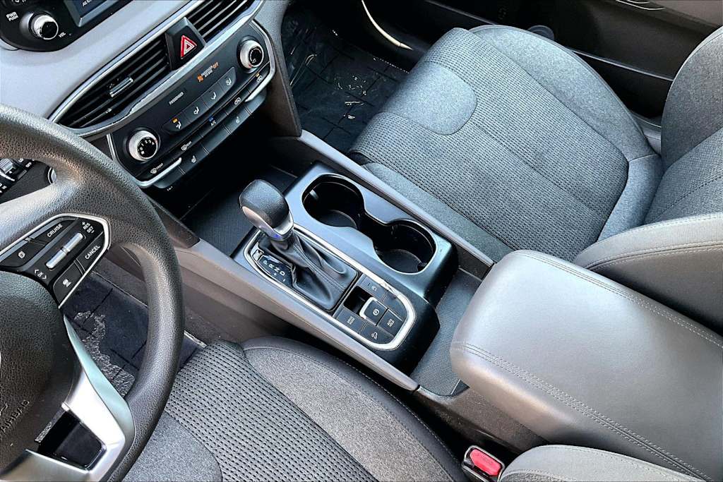 Thumbnail: 2019 Hyundai Santa Fe - 17