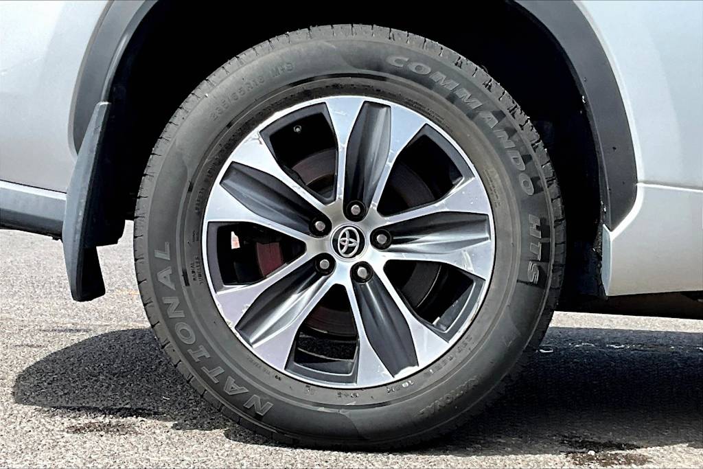 2021 Toyota Highlander XLE 36