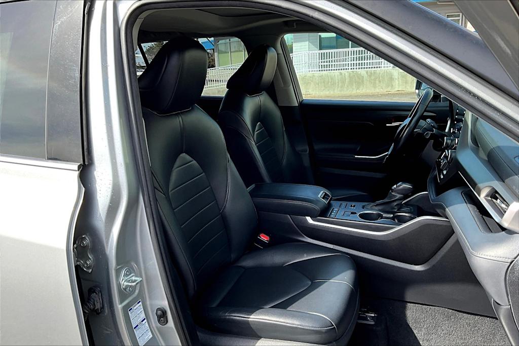 2021 Toyota Highlander XLE 12