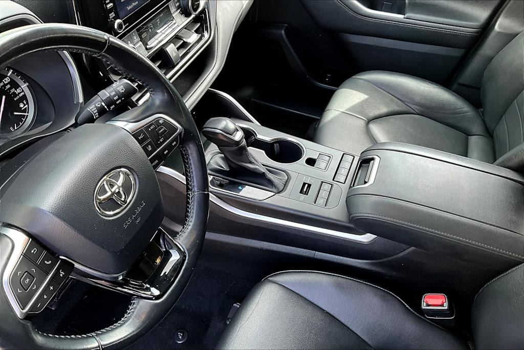 2021 Toyota Highlander XLE 15