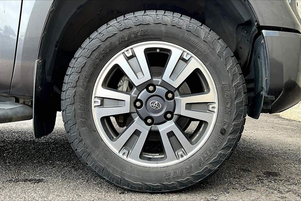2018 Toyota Tundra Platinum 34