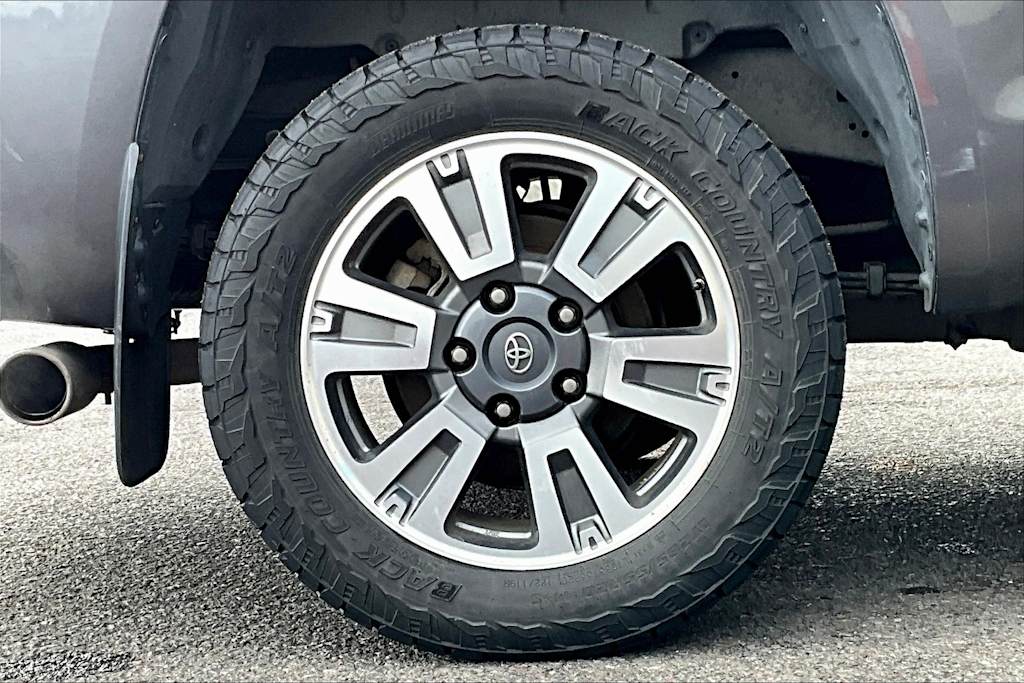 2018 Toyota Tundra Platinum 36