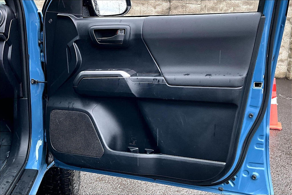 Thumbnail: 2019 Toyota Tacoma - 28