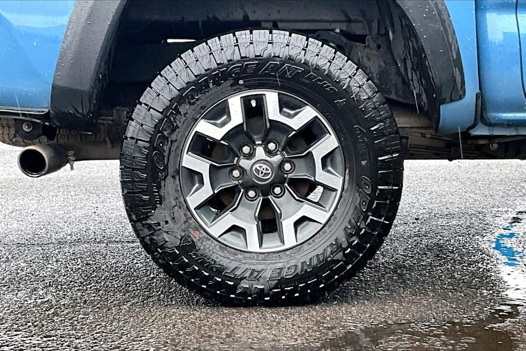 Thumbnail: 2019 Toyota Tacoma - 36