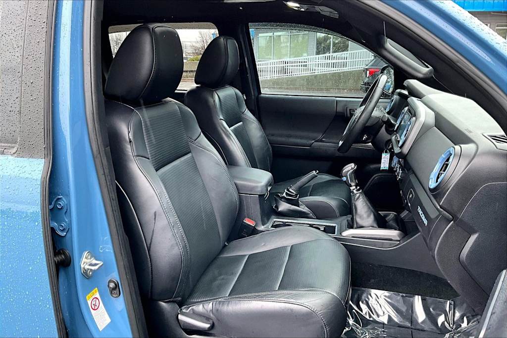 Thumbnail: 2019 Toyota Tacoma - 12