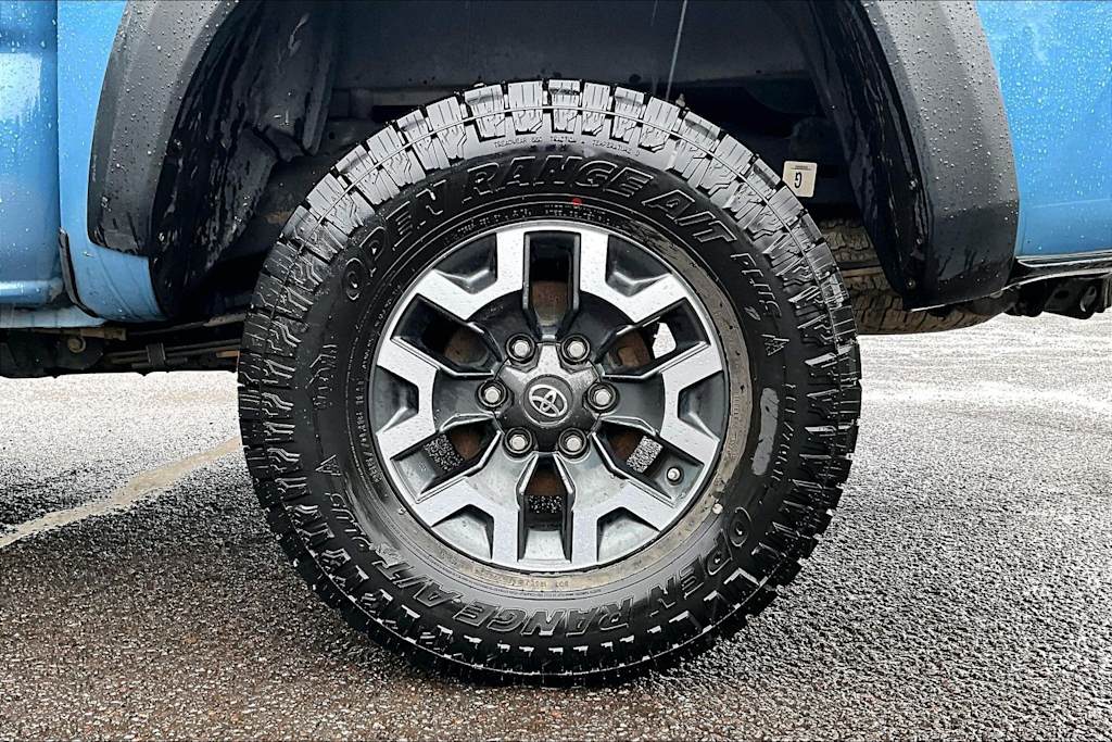 Thumbnail: 2019 Toyota Tacoma - 35