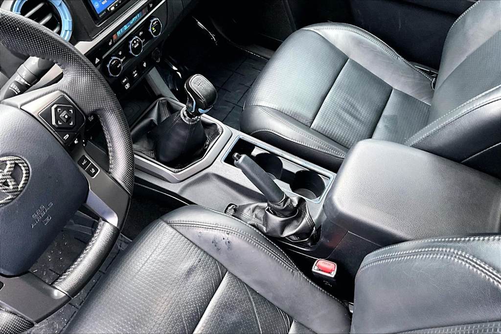 Thumbnail: 2019 Toyota Tacoma - 15