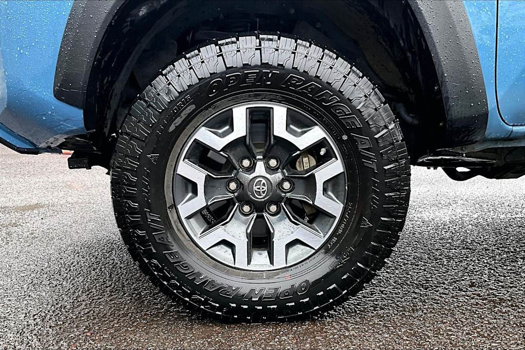 Thumbnail: 2019 Toyota Tacoma - 8