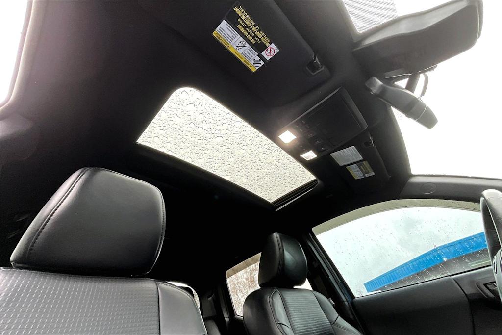 Thumbnail: 2019 Toyota Tacoma - 30