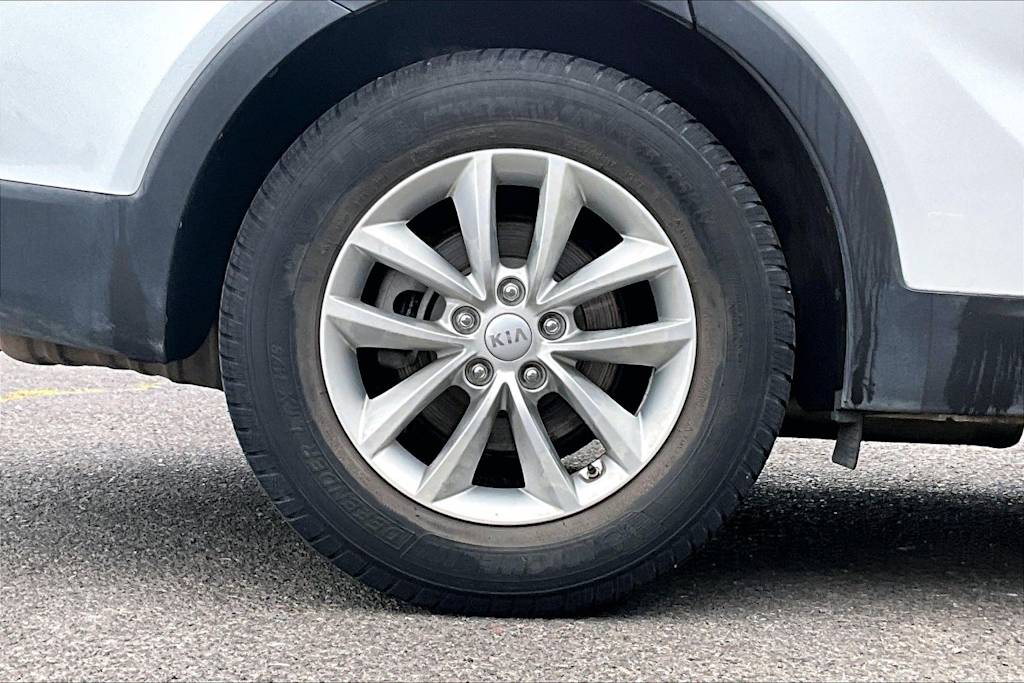 Thumbnail: 2017 Kia Sorento - 36