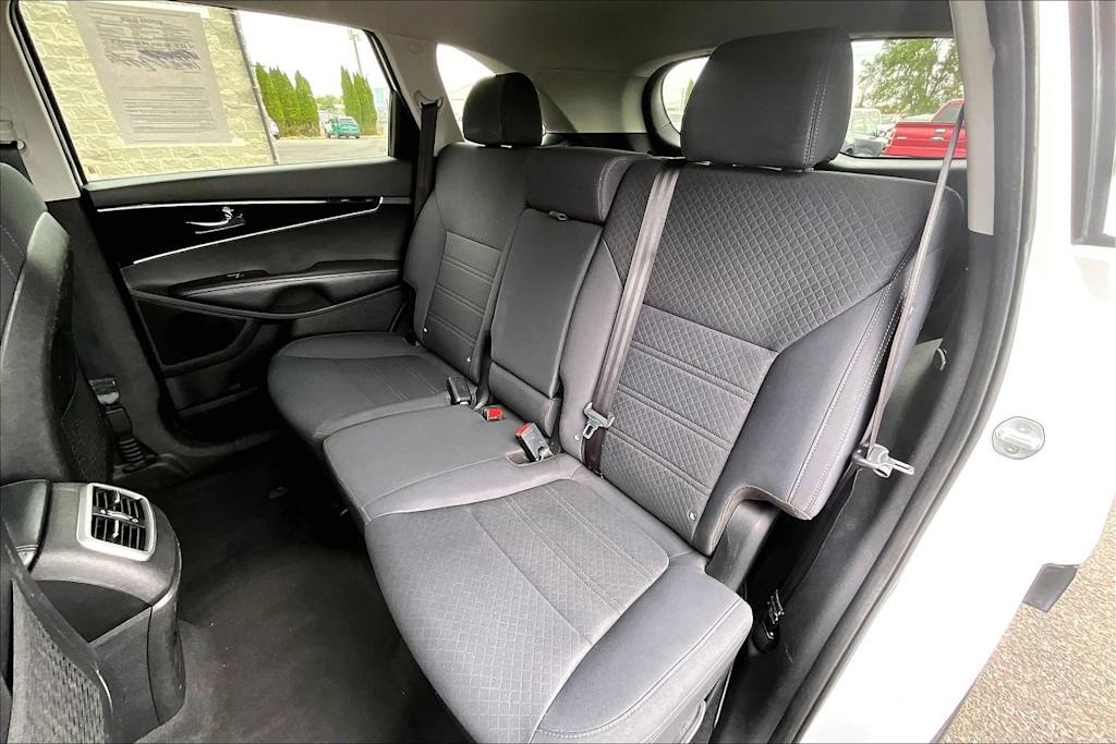 Thumbnail: 2017 Kia Sorento - 29