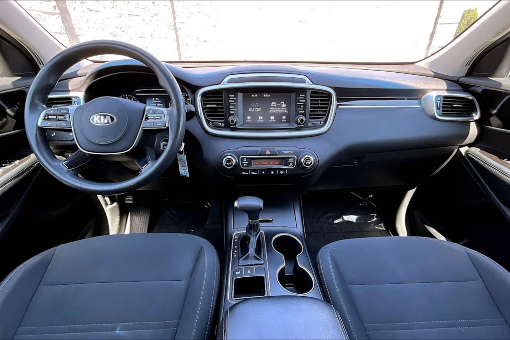 Thumbnail: 2019 Kia Sorento - 10