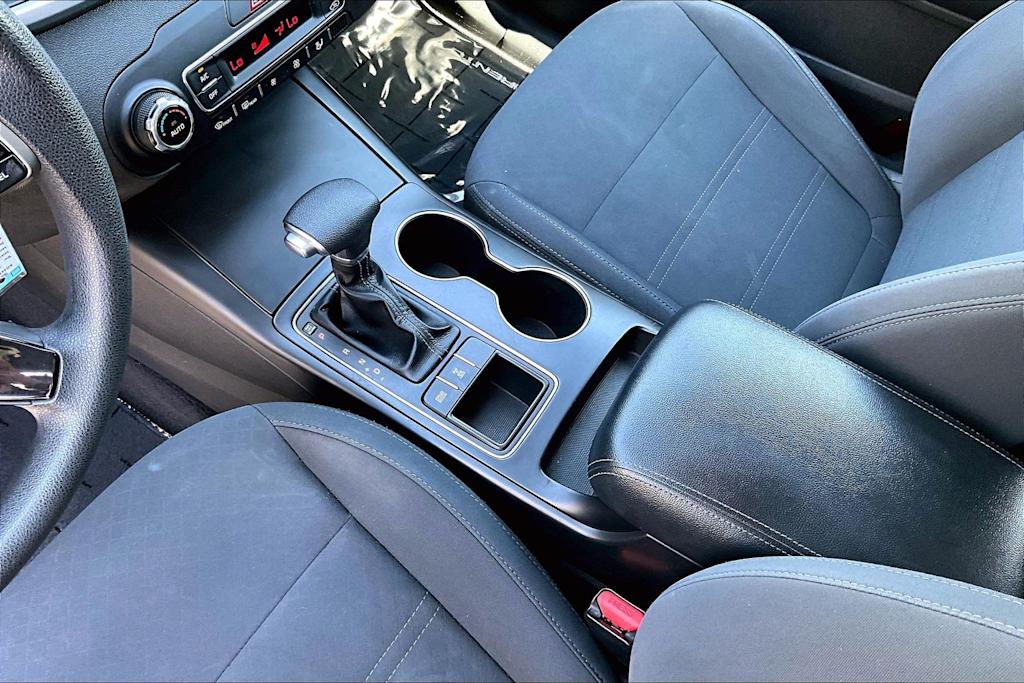 Thumbnail: 2019 Kia Sorento - 16