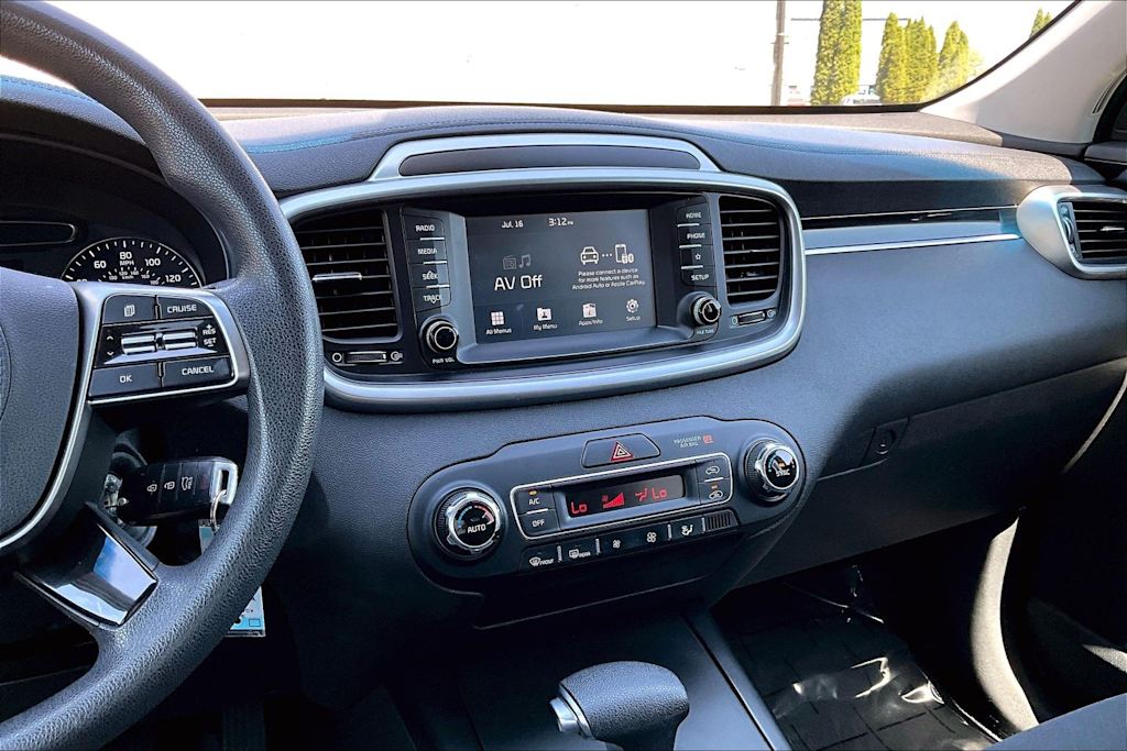 Thumbnail: 2019 Kia Sorento - 15