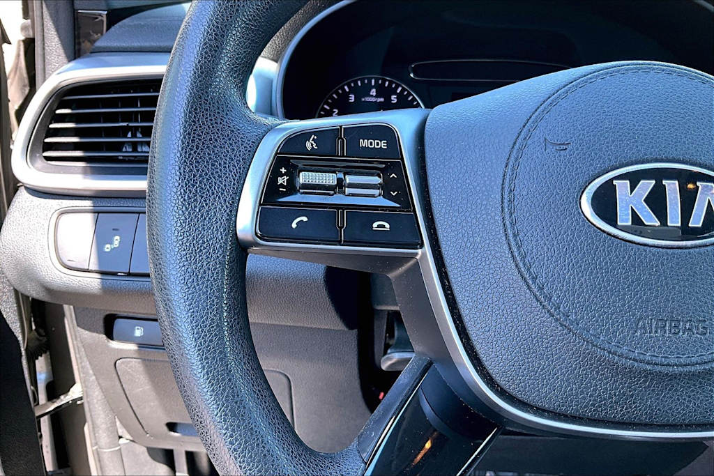 Thumbnail: 2019 Kia Sorento - 24