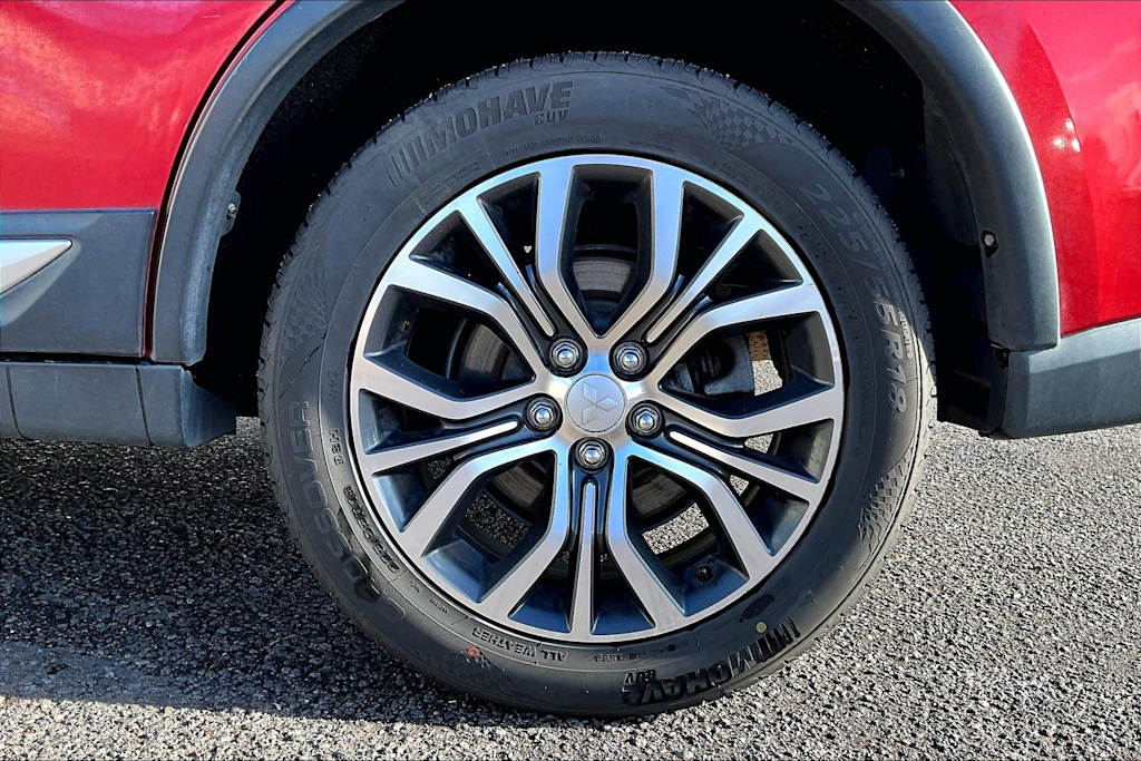 Thumbnail: 2018 Mitsubishi Outlander - 35