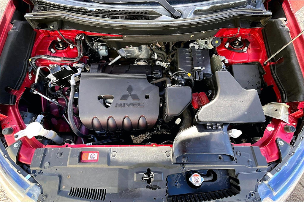 Thumbnail: 2018 Mitsubishi Outlander - 9