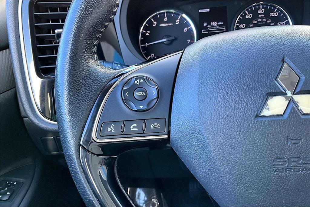 Thumbnail: 2018 Mitsubishi Outlander - 25