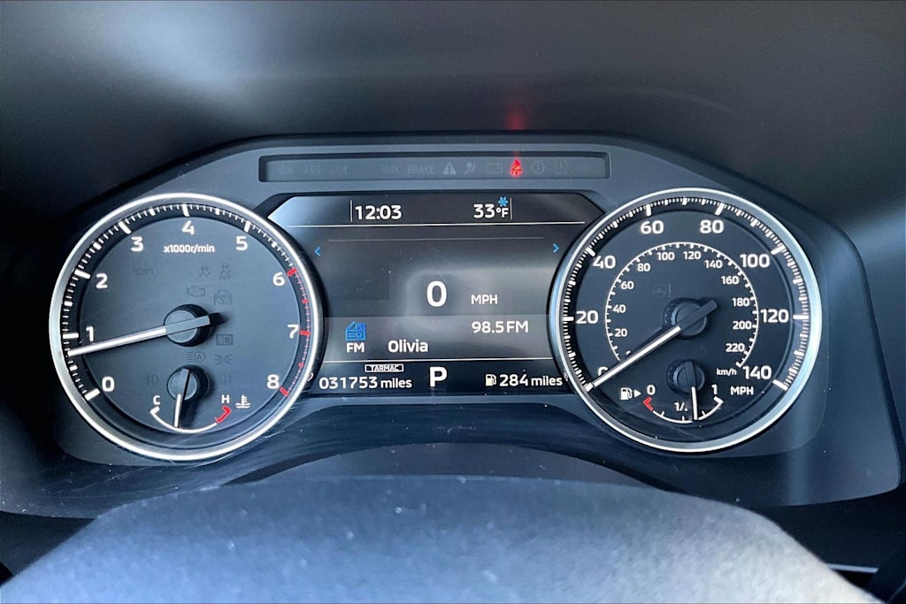 Thumbnail: 2022 Mitsubishi Outlander - 18