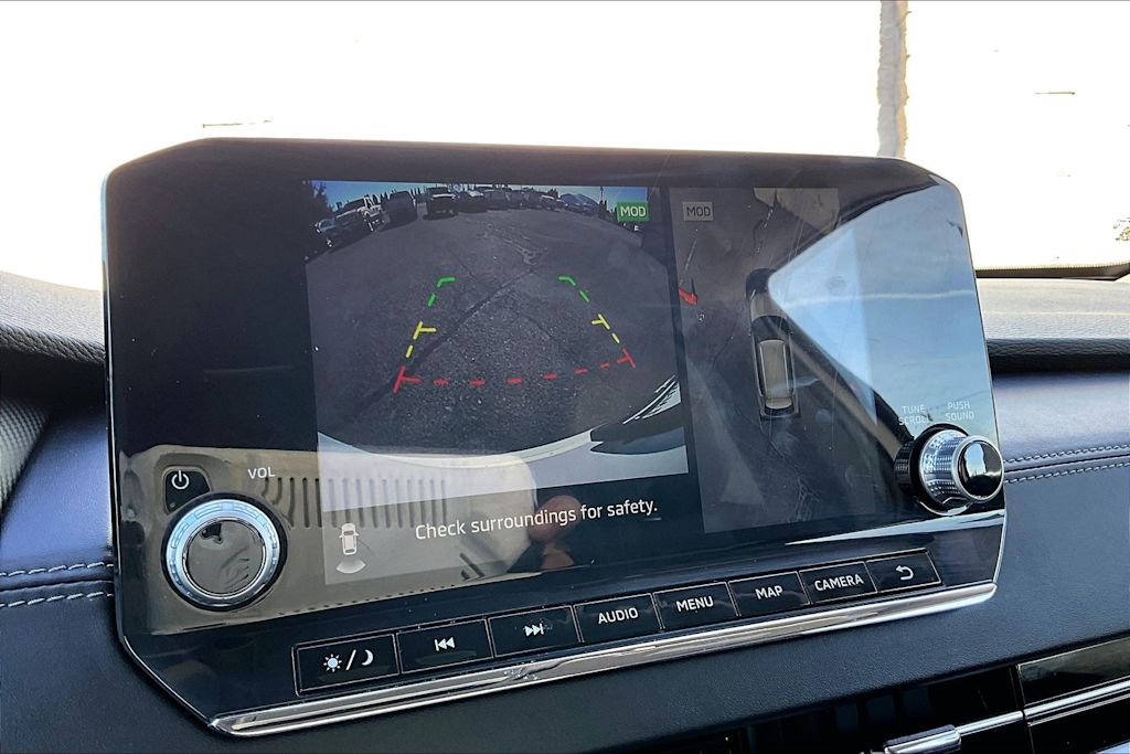 Thumbnail: 2022 Mitsubishi Outlander - 16