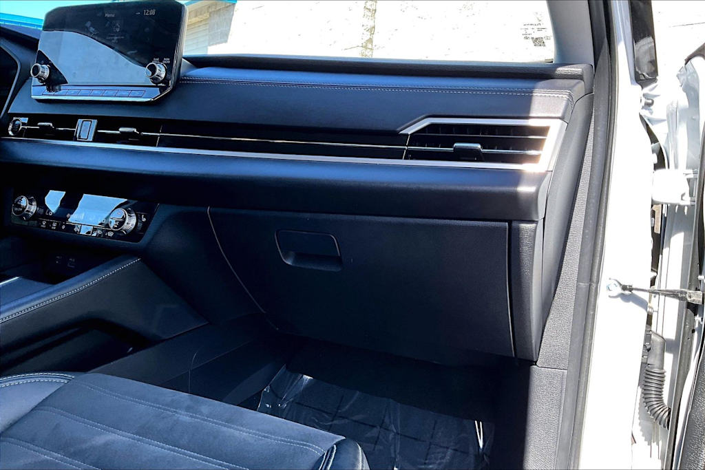 Thumbnail: 2022 Mitsubishi Outlander - 24