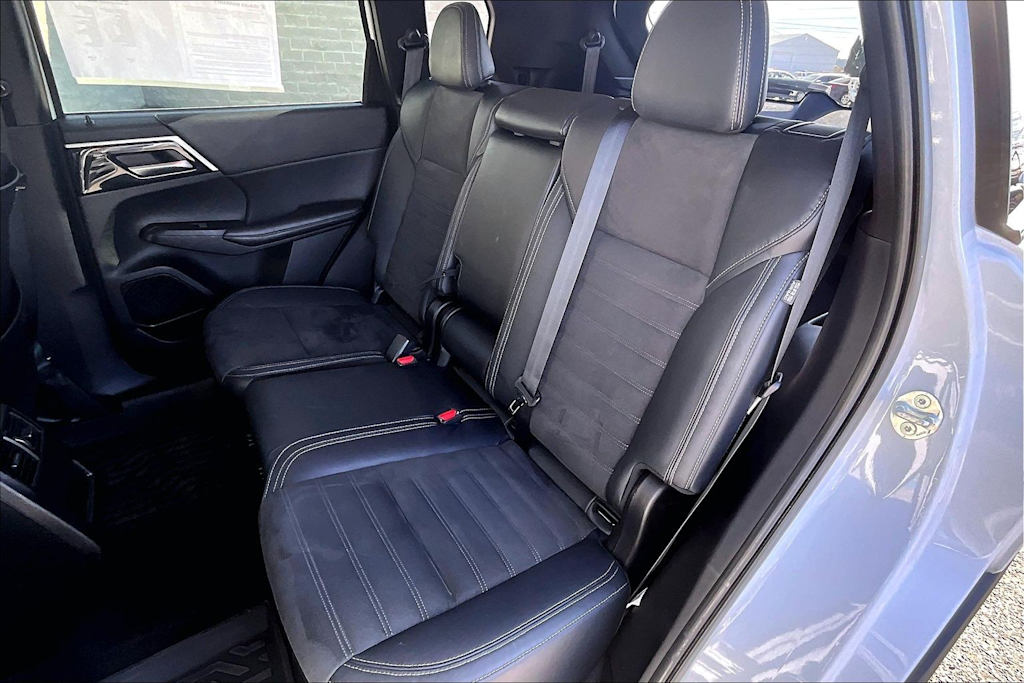 Thumbnail: 2022 Mitsubishi Outlander - 29