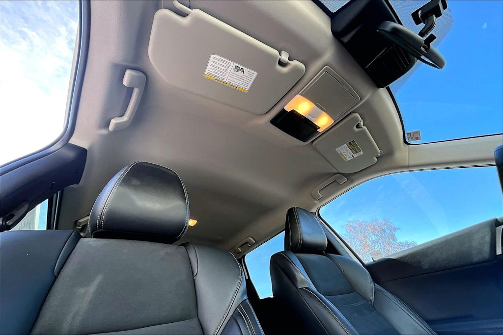 Thumbnail: 2022 Mitsubishi Outlander - 30