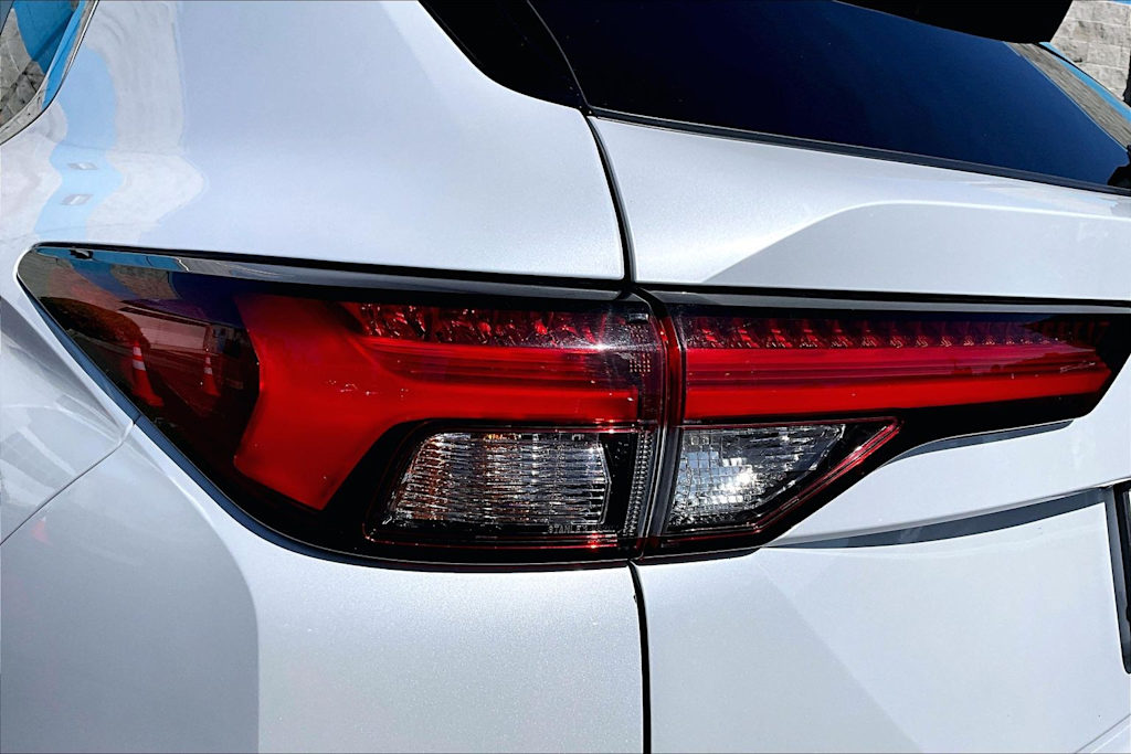 Thumbnail: 2022 Mitsubishi Outlander - 32