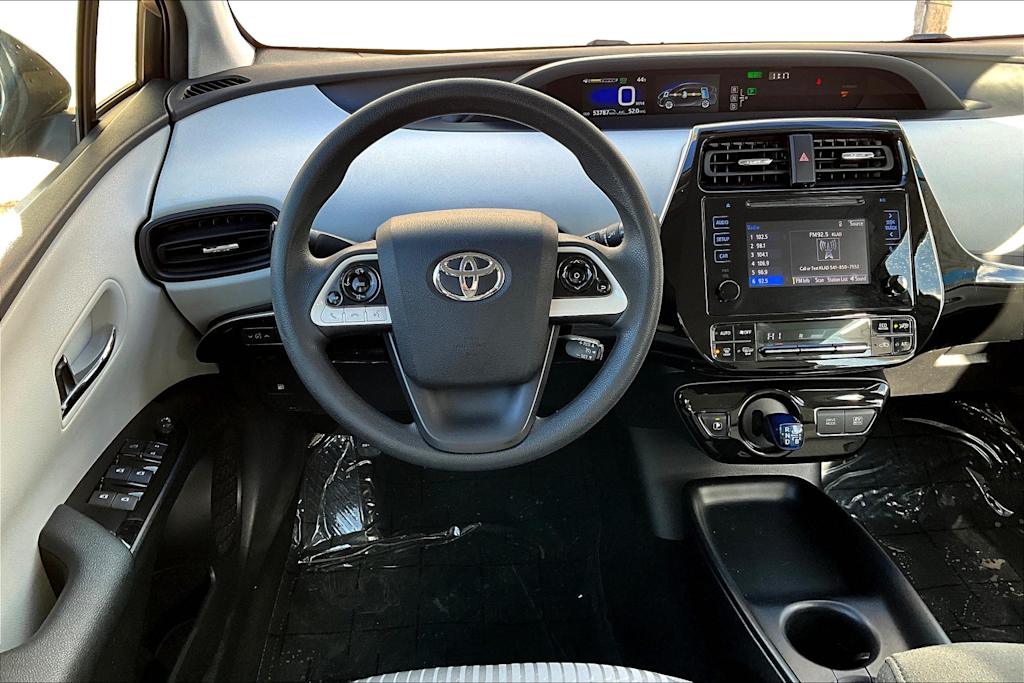 2016 Toyota Prius Two 15