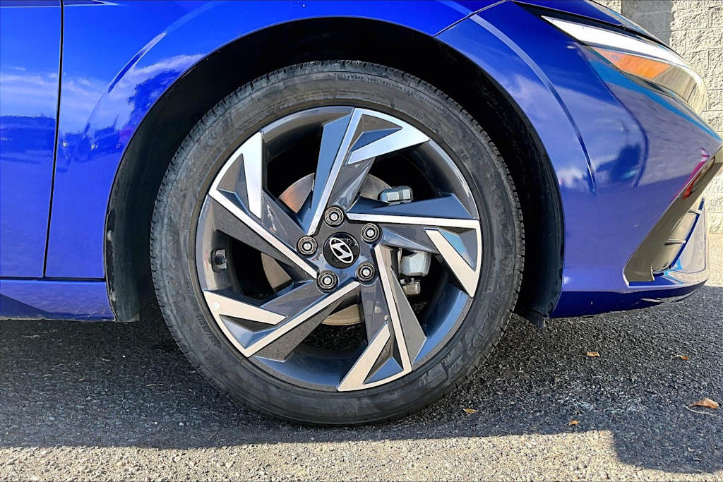 Thumbnail: 2024 Hyundai Elantra - 34