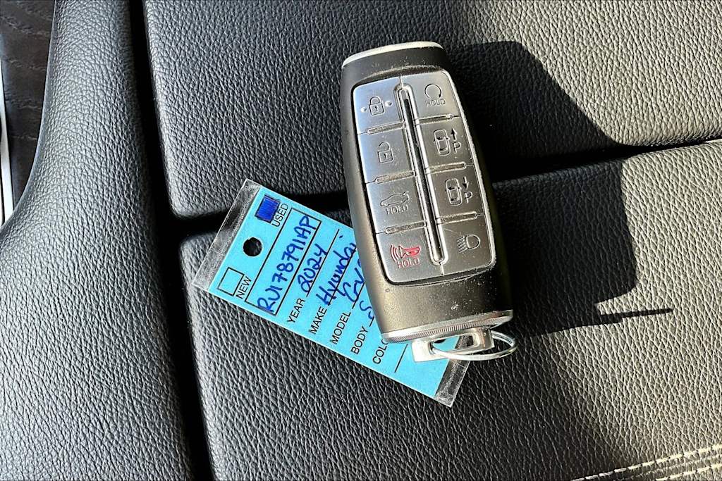 Thumbnail: 2024 Genesis GV80 - 20