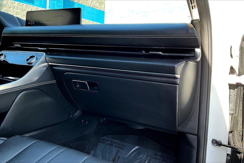 Thumbnail: 2024 Genesis GV80 - 24