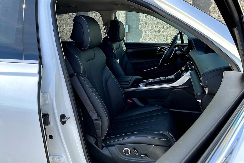 Thumbnail: 2024 Genesis GV80 - 12