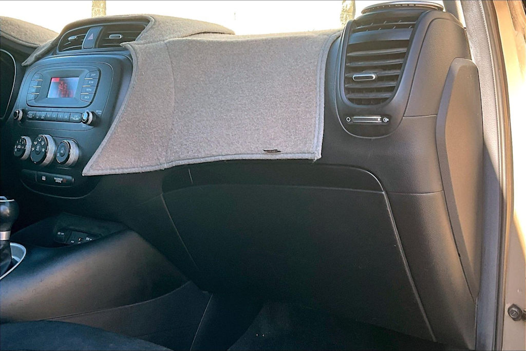 Thumbnail: 2015 Kia Soul - 23