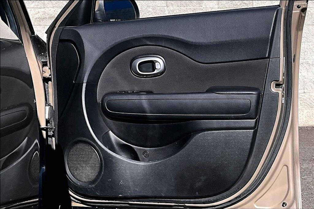 Thumbnail: 2015 Kia Soul - 28