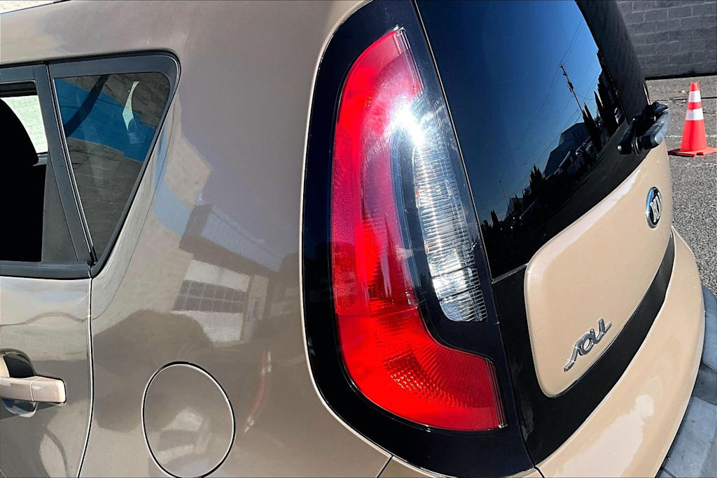 Thumbnail: 2015 Kia Soul - 32